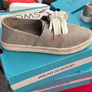 TOMS Women's Beige Espadrille Flats